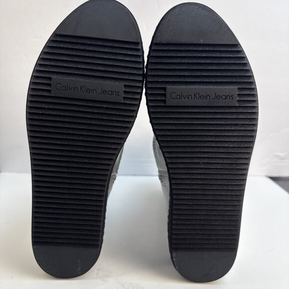 Calvin Klein Leonie Silver Winter Boots Women's Size 6 M Ankle NIB - Picture 8 of 10